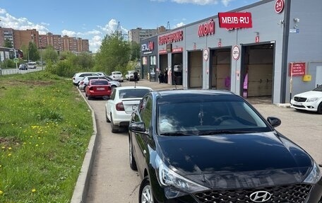 Hyundai Solaris II рестайлинг, 2021 год, 2 100 000 рублей, 3 фотография