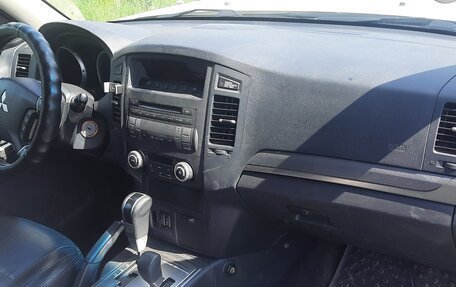 Mitsubishi Pajero IV, 2013 год, 1 850 000 рублей, 4 фотография