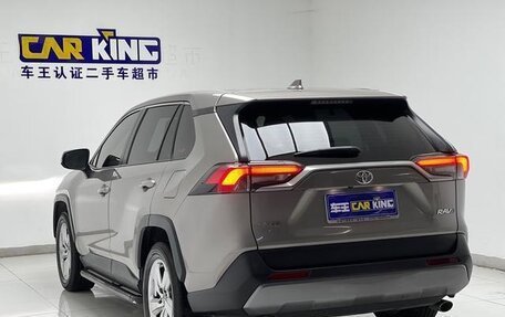 Toyota RAV4, 2022 год, 2 023 887 рублей, 7 фотография