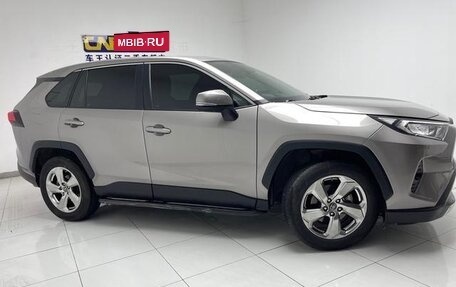 Toyota RAV4, 2022 год, 2 023 887 рублей, 6 фотография