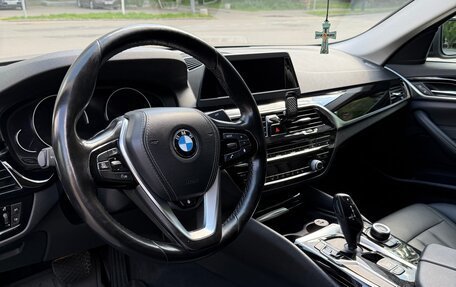 BMW 5 серия, 2018 год, 3 150 000 рублей, 24 фотография