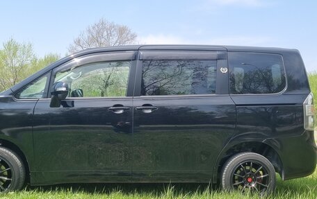 Toyota Voxy II, 2008 год, 1 200 000 рублей, 7 фотография