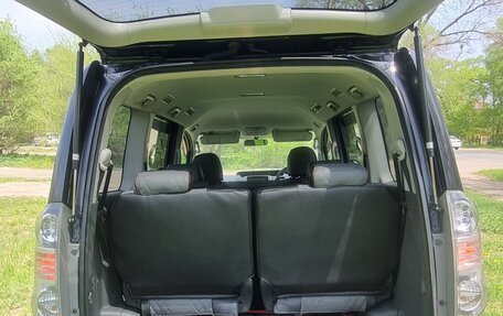 Toyota Voxy II, 2008 год, 1 200 000 рублей, 18 фотография