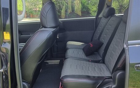Toyota Voxy II, 2008 год, 1 200 000 рублей, 14 фотография
