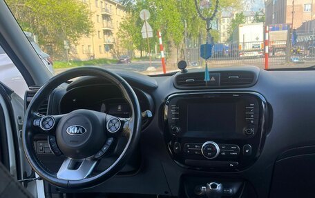 KIA Soul II рестайлинг, 2018 год, 1 700 000 рублей, 6 фотография