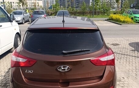 Hyundai i30 II рестайлинг, 2013 год, 750 000 рублей, 2 фотография