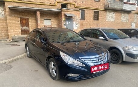 Hyundai Sonata VI, 2011 год, 950 000 рублей, 5 фотография