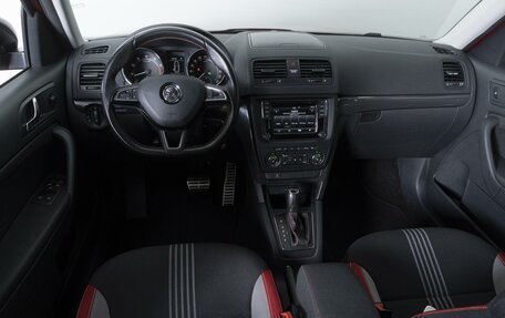Skoda Yeti I рестайлинг, 2016 год, 1 499 000 рублей, 6 фотография