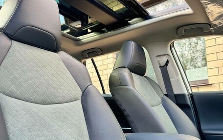 Toyota RAV4, 2025 год, 3 640 000 рублей, 6 фотография