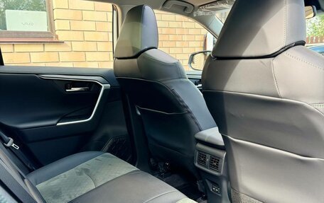 Toyota RAV4, 2025 год, 3 640 000 рублей, 8 фотография