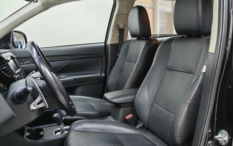 Mitsubishi Outlander III рестайлинг 3, 2015 год, 1 727 000 рублей, 6 фотография