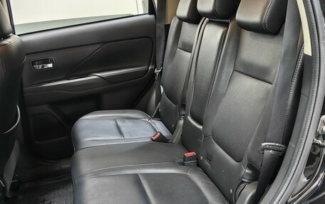 Mitsubishi Outlander III рестайлинг 3, 2015 год, 1 727 000 рублей, 7 фотография
