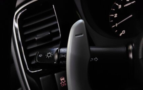 Mitsubishi Outlander III рестайлинг 3, 2015 год, 1 727 000 рублей, 20 фотография