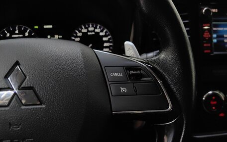 Mitsubishi Outlander III рестайлинг 3, 2015 год, 1 727 000 рублей, 19 фотография
