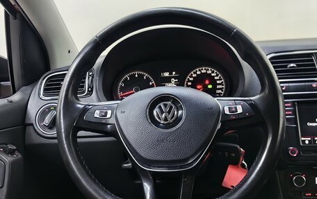 Volkswagen Polo VI (EU Market), 2017 год, 979 000 рублей, 11 фотография