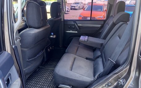 Mitsubishi Pajero IV, 2012 год, 2 200 000 рублей, 29 фотография