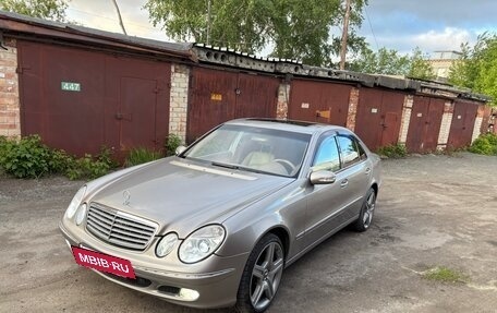 Mercedes-Benz E-Класс, 2004 год, 880 000 рублей, 2 фотография