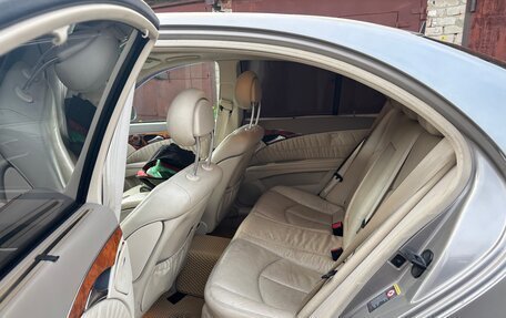 Mercedes-Benz E-Класс, 2004 год, 880 000 рублей, 6 фотография