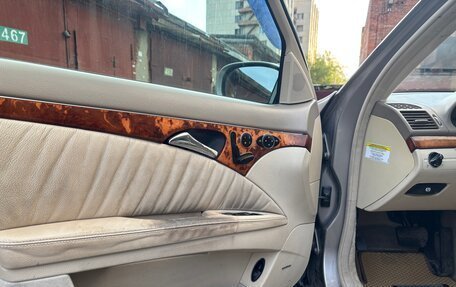 Mercedes-Benz E-Класс, 2004 год, 880 000 рублей, 13 фотография