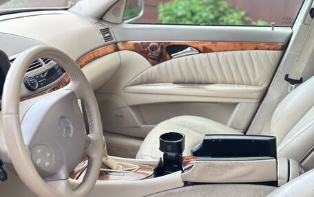 Mercedes-Benz E-Класс, 2004 год, 880 000 рублей, 21 фотография