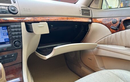 Mercedes-Benz E-Класс, 2004 год, 880 000 рублей, 34 фотография