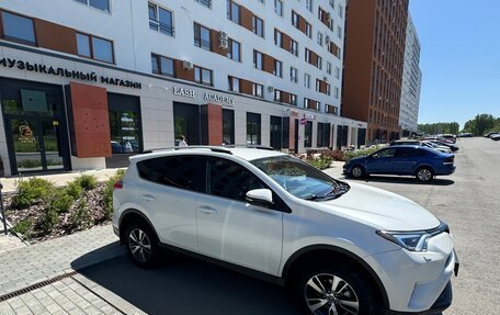 Toyota RAV4, 2017 год, 2 550 000 рублей, 4 фотография