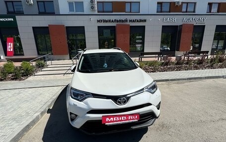 Toyota RAV4, 2017 год, 2 550 000 рублей, 3 фотография