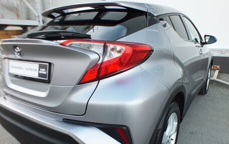 Toyota C-HR I рестайлинг, 2019 год, 2 359 000 рублей, 8 фотография
