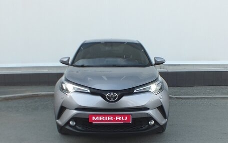 Toyota C-HR I рестайлинг, 2019 год, 2 359 000 рублей, 3 фотография