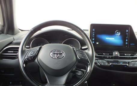 Toyota C-HR I рестайлинг, 2019 год, 2 359 000 рублей, 14 фотография