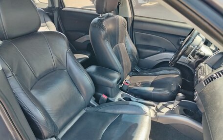 Mitsubishi Outlander III рестайлинг 3, 2008 год, 912 000 рублей, 15 фотография