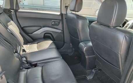 Mitsubishi Outlander III рестайлинг 3, 2008 год, 912 000 рублей, 16 фотография