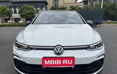 Volkswagen Golf VIII, 2022 год, 1 730 027 рублей, 2 фотография