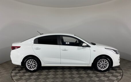 KIA Rio IV, 2018 год, 1 399 000 рублей, 4 фотография
