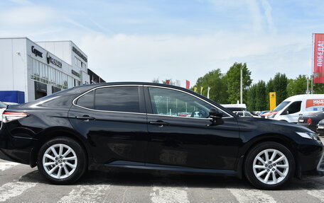 Toyota Camry, 2021 год, 3 200 000 рублей, 10 фотография