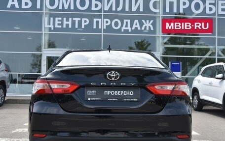 Toyota Camry, 2021 год, 3 200 000 рублей, 6 фотография