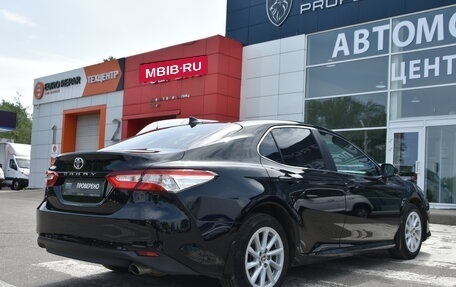 Toyota Camry, 2021 год, 3 200 000 рублей, 9 фотография