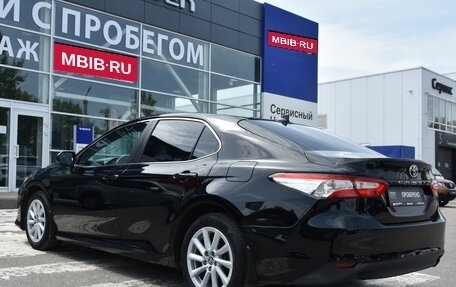 Toyota Camry, 2021 год, 3 200 000 рублей, 5 фотография