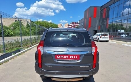 Mitsubishi Pajero Sport III рестайлинг, 2020 год, 3 100 000 рублей, 5 фотография