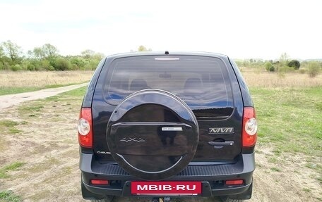 Chevrolet Niva I рестайлинг, 2011 год, 490 000 рублей, 6 фотография