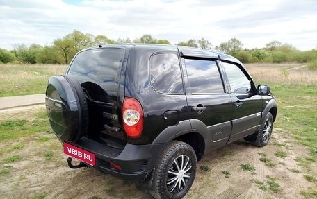 Chevrolet Niva I рестайлинг, 2011 год, 490 000 рублей, 2 фотография