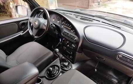 Chevrolet Niva I рестайлинг, 2011 год, 490 000 рублей, 21 фотография
