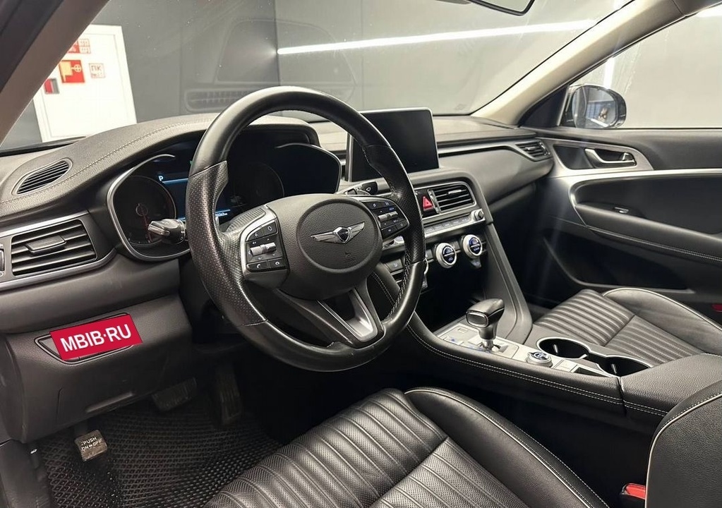Genesis G70, 2018 год, 1 981 000 рублей, 10 фотография
