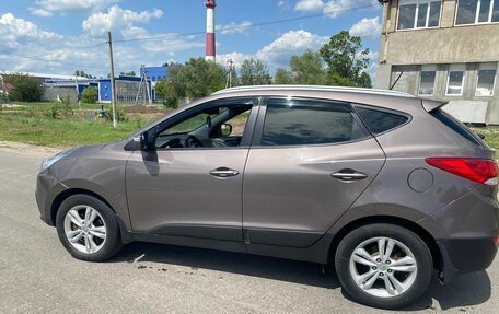 Hyundai ix35 I рестайлинг, 2013 год, 1 250 000 рублей, 2 фотография