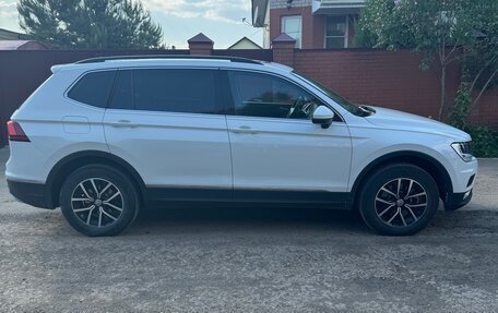 Volkswagen Tiguan II, 2021 год, 2 600 000 рублей, 8 фотография