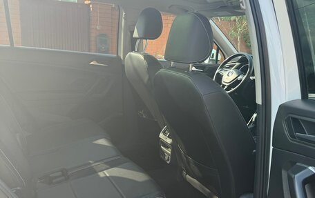 Volkswagen Tiguan II, 2021 год, 2 600 000 рублей, 10 фотография