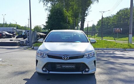 Toyota Camry, 2017 год, 2 000 000 рублей, 2 фотография