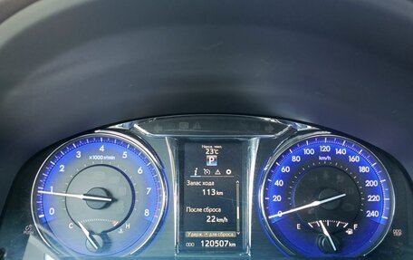 Toyota Camry, 2017 год, 2 000 000 рублей, 16 фотография