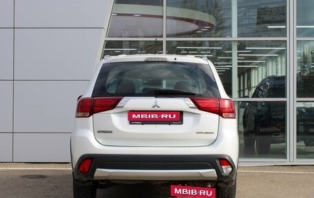 Mitsubishi Outlander III рестайлинг 3, 2015 год, 1 420 000 рублей, 4 фотография