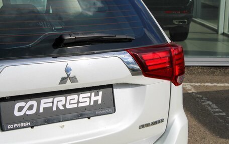 Mitsubishi Outlander III рестайлинг 3, 2015 год, 1 420 000 рублей, 9 фотография